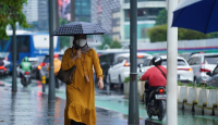 Cuaca Ekstrem BMKG, Badai Landa Jakarta 28 Desember 2022 - GenPI.co