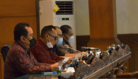 Lokasi Teminal LNG Ditolak Desa Intaran, Respons Ketua DPRD Bali? - GenPI.co Bali