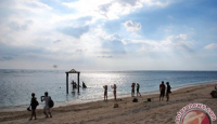 Ribuan Turis Asing Tinggalkan Bali ke Lombok, Hindari Nyepi? - GenPI.co Bali