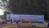 Warga Intaran Sanur Tagih Janji Gubernur Koster Soal Terminal LNG - GenPI.co Bali
