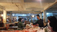 Harga Ayam Potong Tembus Rp 55 Ribu, Pedagang di Tangerang Teriak - GenPI.co Banten
