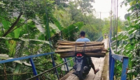 Karena Alasan Ini, 3 Desa di Cianjur Minta dibuatkan Jembatan - GenPI.co Jabar