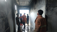 Gudang Penyimpanan Barang Pesantren Nurul Ikhlas Depok, Terbakar - GenPI.co Jabar