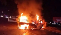 Sebuah Mobil Pikap Terbakar di Subang, 4 Orang Tewas Terbakar - GenPI.co Jabar