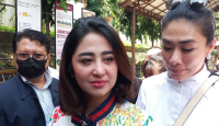 Sah! Dewi Perssik Kembali Menjadi Janda - GenPI.co Jabar