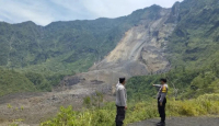 Tebing di Gunung Galunggung Longsor, Wisatawan Diimbau Tak ke Kawah - GenPI.co Jabar