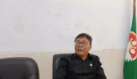 Guru Pengkritik Ridwan Kamil Masih Bisa Mengajar, Kariernya Selamat - GenPI.co Jabar