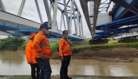 Begini Cara KAI Daop 5 Cegah Banjir di Jalur Rel Kereta Api - GenPI.co Jateng