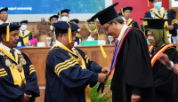 Guru Besar Unnes Bertambah 3, Rektor Ingatkan Visi Pelopor - GenPI.co Jateng