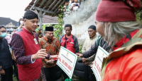 HUT ke-50 PDIP, Ganjar Kucurkan Bantuan RTLH kepada 50 Kader di Jawa Tengah - GenPI.co Jateng