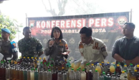 Gerebek Rumah Warga di Magelang, Polisi Sita 844,3 Liter Ciu - GenPI.co Jateng