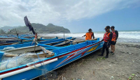 Astaga! Perahu Kitir di Kebumen Terbalik, 1 Nelayan Hilang - GenPI.co Jateng