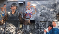 Mural Jokowi Pegang Putin dan Zelenskyy, Bu Iriana Peluk Bocah Menangis - GenPI.co Jateng