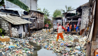 Parah Banget, Sampah di Sungai Kalianak Surabaya Bikin Syok - GenPI.co Jatim