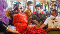 Blusukan ke Pasar, Wawali Surabaya Temukan Fakta Soal Harga Cabai - GenPI.co Jatim