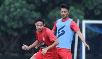 Jelang Lawan Persebaya, Pelatih Arema FC Perintahkan Pemain Timbang Badan - GenPI.co Jatim