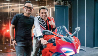 Pulang Umrah, Juragan 99 Kirim Motor Ducati ke Raffi Ahmad - GenPI.co Jatim