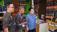 Kisah Perajin Gantungan Kunci Binaan BRI Ikut Pameran Di Tengah KTT ke-42 ASEAN - GenPI.co Jatim