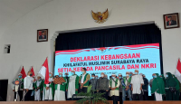 Puluhan Anggota Khilafatul Muslimin Deklarasi Setia NKRI - GenPI.co Jatim