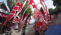 Warga Surabaya Butuh Bendera Merah Putih? Langsung ke Kelurahan - GenPI.co Jatim