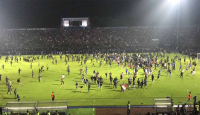 127 Orang Meninggal di Stadion Kanjuruhan, Usai Laga Arema FC vs Persebaya - GenPI.co Jatim