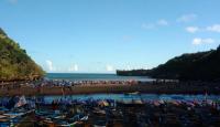 Pantai Indrayanti Gunungkidul Jadi Favorit saat Libur Lebaran - GenPI.co Jogja