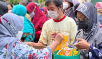 Operasi Pasar, Yogyakarta Gelontor 6 Ribu Liter Minyak Goreng - GenPI.co Jogja