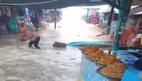 Gelombang Tinggi di Pantai Gunungkidul, Bangunan Porak-poranda - GenPI.co Jogja