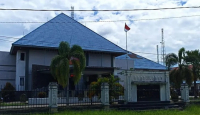 Peringati G30S PKI, DPRD Kapuas Hulu Malah Lupa Kibarkan Bendera Setengah Tiang - GenPI.co Kalbar