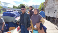 Sutarmidji Berikan Hadiah Umrah Gratis kepada Mantan Kepala Desa Sutera - GenPI.co Kalbar