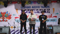 Bahasan: Pontianak Fashion Carnaval Ajang Kreativitas Generasi Milenial - GenPI.co Kalbar