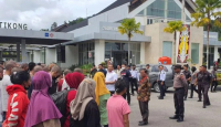 Pemulangan 200 WNI Bermasalah dari Malaysia Didampingi KJRI Kuching - GenPI.co Kalbar