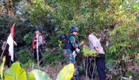 Cegah Kegiatan Ilegal, TNI-Polri Gelar Patroli di Perbatasan Indonesia - GenPI.co Kalbar