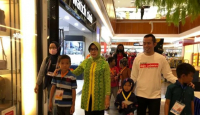 Gandeng Rumah Zakat, Lismaryani Ajak Anak Yatim Piatu Belanja Baju Lebaran - GenPI.co Kalbar