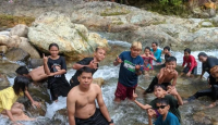 Wisata Alam di Aruk Jadi Destinasi Favorit Selama Libur Lebaran - GenPI.co Kalbar
