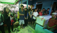 Karolin Serahkan Jenazah Korban Penusukan di Jakarta kepada Pihak Keluarga - GenPI.co Kalbar