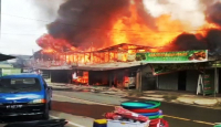 Kelurahan Simpang Tiga Samarinda Kebakaran, 17 Bangunan Hangus - GenPI.co Kaltim