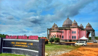 Menengok Masjid Pink Kebanggaan Kabupaten Bintan - GenPI.co Kepri
