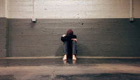 Tanda Darurat Penderita Depresi Minta Bantuan, Jangan Diabaikan - GenPI.co Kepri