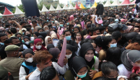 Ribuan Orang Berdesakan di Job Fair Batam, Kegiatan Dievaluasi - GenPI.co Kepri