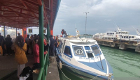 Mudik Lebaran 2023: Antre Tiket di Pelabuhan SBP Tanjungpinang Berjam-jam - GenPI.co Kepri