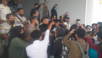 Demo di Kantor Bupati Lombok Tengah, Mahasiswa Kecewa - GenPI.co NTB