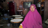 Kisah Herpepi, Jual Pentol Lilit di Lombok Tengah Demi Biayai 2 Anaknya - GenPI.co NTB