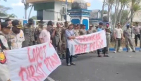Gabungan Aktivis Demonstrasi, Minta BPK Audit PT AMGM - GenPI.co NTB