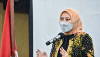 Bupati Inhu Rezita Meylani Termuda se-Indonesia - GenPI.co Riau
