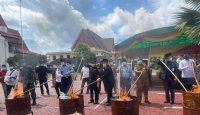 Kejari Bengkalis Musnahkan Barang Bukti 233 Kasus, Terbanyak Narkoba - GenPI.co Riau