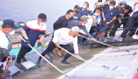 Ratusan Petugas Dinas PUPR Palembang Bantu Gotong Royong Warga - GenPI.co Sumsel