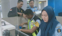 Imigrasi Palembang Periksa Paspor 5.002 Haji Asal Sumsel dan Babel - GenPI.co Sumsel