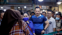 Anisa Pohan Borong Ikan Teri dan Emping Khas Medan - GenPI.co Sumut