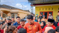 Berkantor di Medan Utara, Mak-mak Curhat ke Bobby Nasution - GenPI.co Sumut